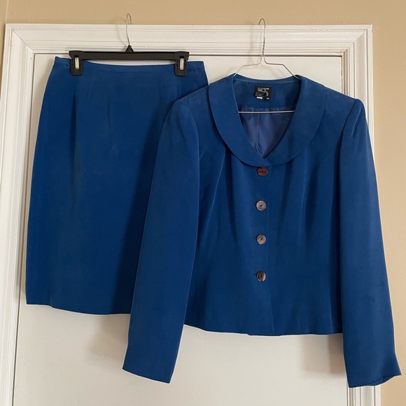 Morgan Taylor Other - Vintage Morgan Taylor Women’s 100% Silk Skirt & Jacket Set, Size 10